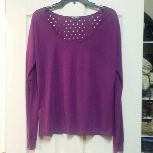 New volcom top