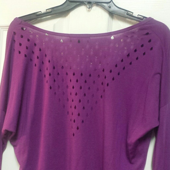 New volcom top - Picture 3 of 3