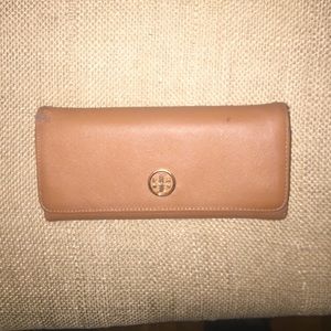 Tory Burch tan wallet