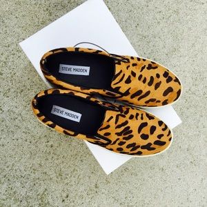 Steve Madden Leopard slip on tennis shoes