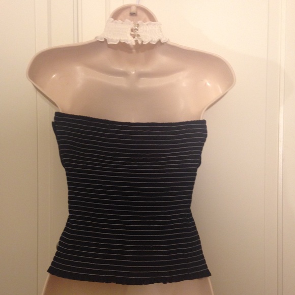 Sold!! Gorgeous BEBE halter top - Picture 2 of 2