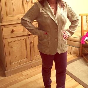 Unique neutral lightweight sweater/blazer sz Small