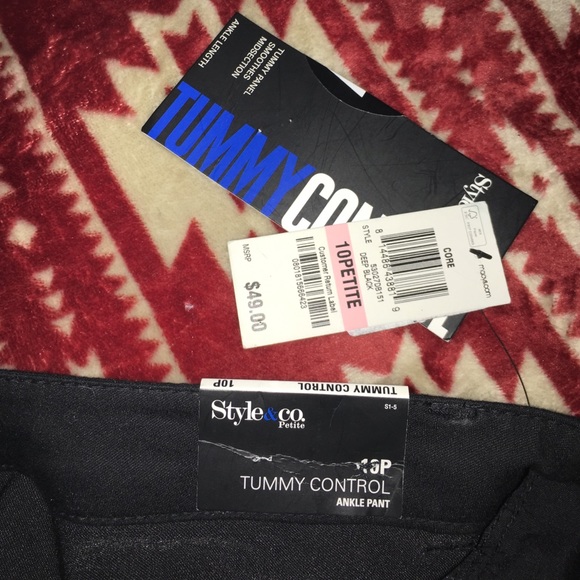 ⭐️STYLE & CO PETITE TUMMY CONTROL ANKLE PANTS NWT - Picture 4 of 4