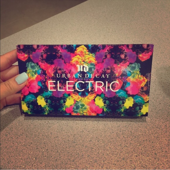 Urban Decay Electric Palette
