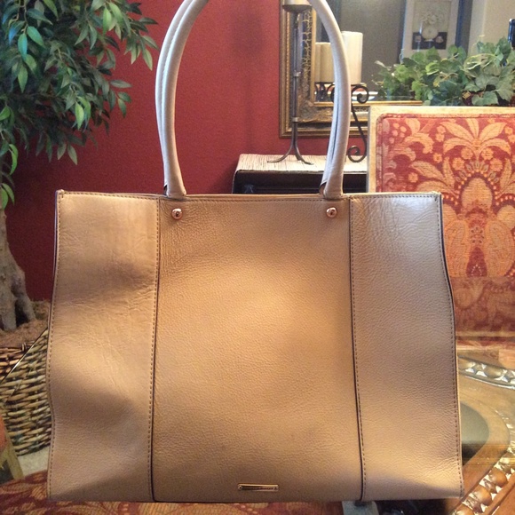 Rebecca Minkoff Handbags - Rebecca Minkoff Med MAB Tote (HOLD for Abri)