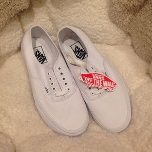 BRAND NEW WHITE VANS!