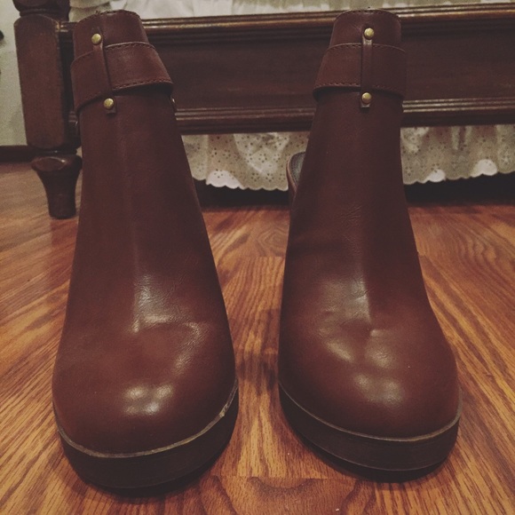 Tan bootie high heels