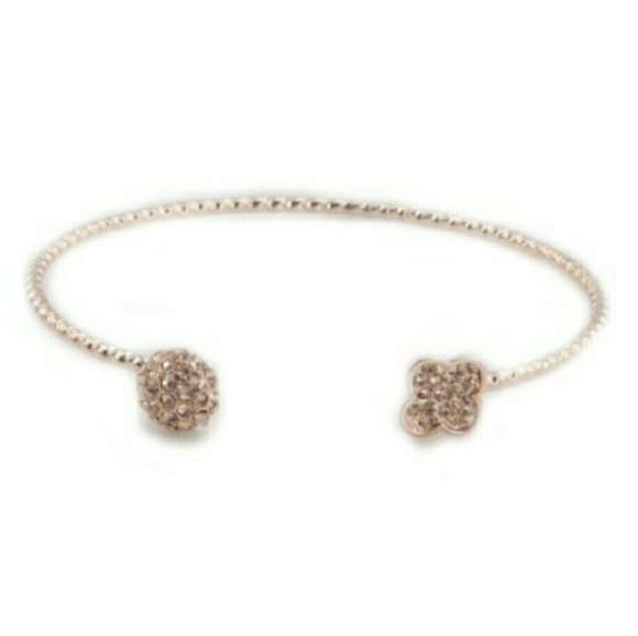 🍀 Lucky Clover 🍀Rose Gold & Crystal Bangle - Picture 2 of 3