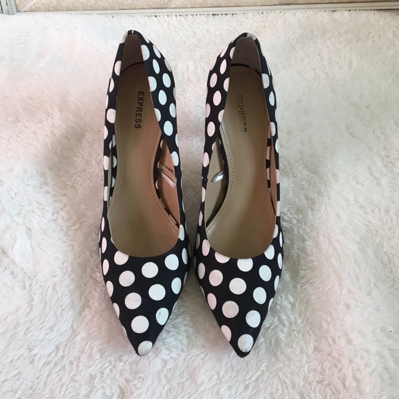 🔸sold🔸Express Polkadot Pumps - Picture 2 of 4