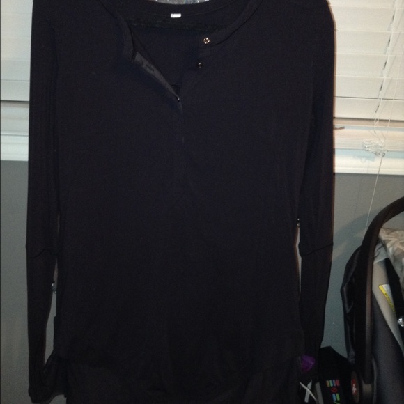 Lululemon black long sleeve top