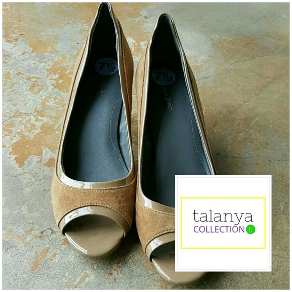 Calvin Klein Shoes - Calvin Klein Judy Pumps