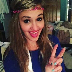 Meet your Posher, Cassandra