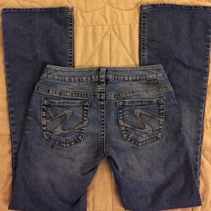 Silver brand blue jeans, Tuesday style, size 27/31