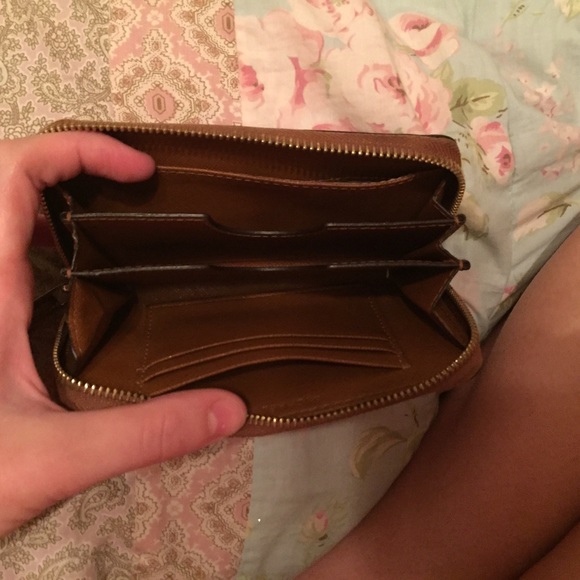 Brown Michael Kors Studded wallet - Picture 3 of 3