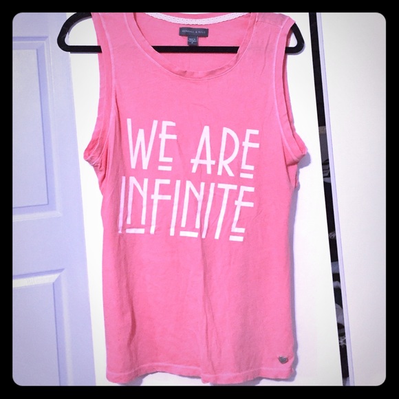 Pink Kendall and Kylie tanktop