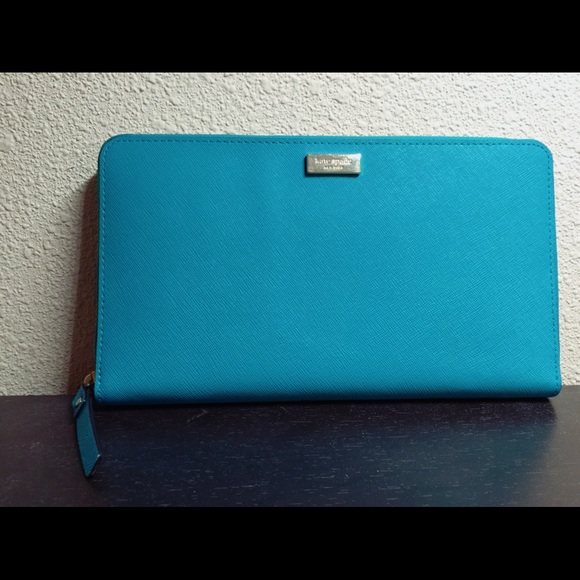 Kate Spade Newbury Lane "Talla" clutch wallet