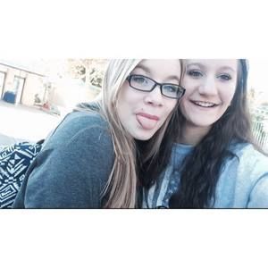 Meet your Posher, Kendra