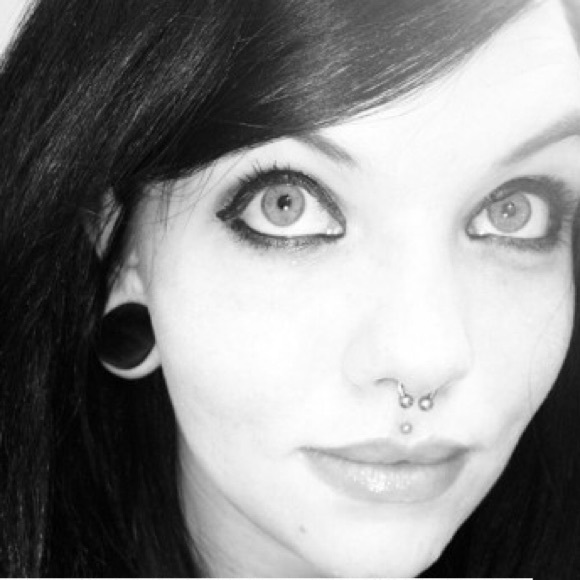 🕸🕷MEET YOUR SELLER - Picture 2 of 4