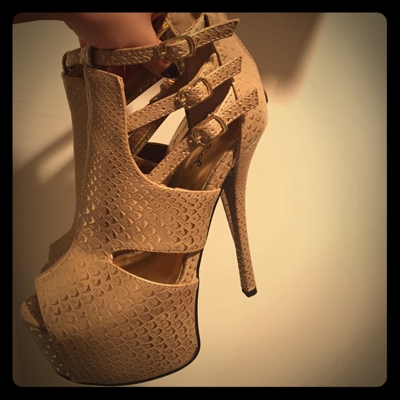 nude platform heels metallic gold