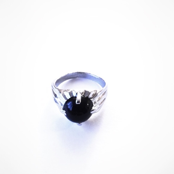 Black stone ring - Picture 2 of 4