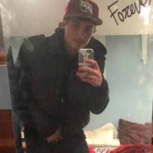 Meet your Posher, Ethan