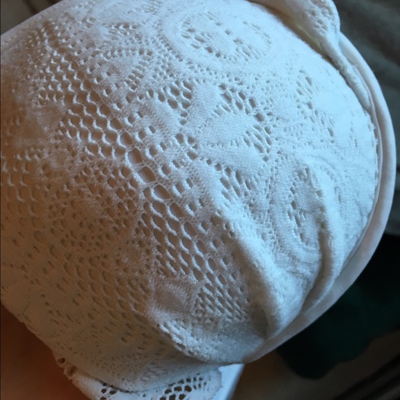 Victoria's Secret Push Up Halter - Picture 2 of 3