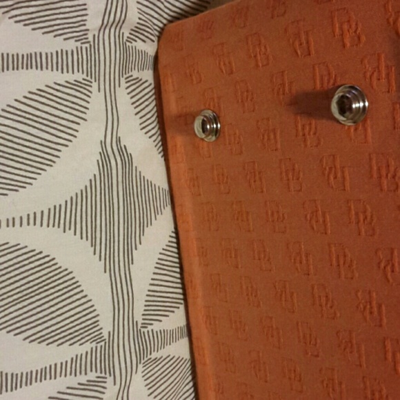 Dooney bourke - Picture 3 of 3