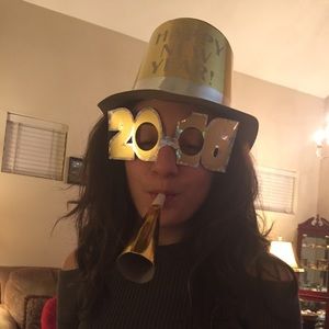 Meet your Posher, Leona