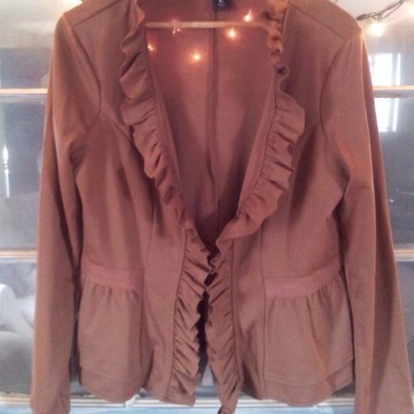 🐝Ruffled Blazer 🐝