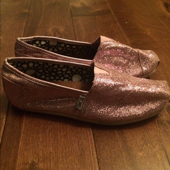 Pink glittery TOMS