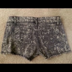 Tripp nyc Shorts - Tripp NYC grey snow wash cut off shorts sz 7 Tripp nyc Shorts - Tripp NYC grey snow wash cut off shorts sz 7