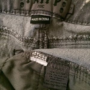 Tripp nyc Shorts - Tripp NYC grey snow wash cut off shorts sz 7 Tripp nyc Shorts - Tripp NYC grey snow wash cut off shorts sz 7