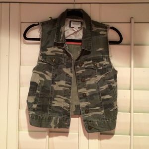 Camo forever 21 vest