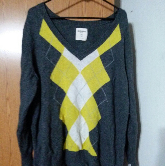 Old navy sweater