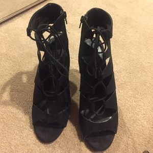 Chinese Laundry Lace up heels!