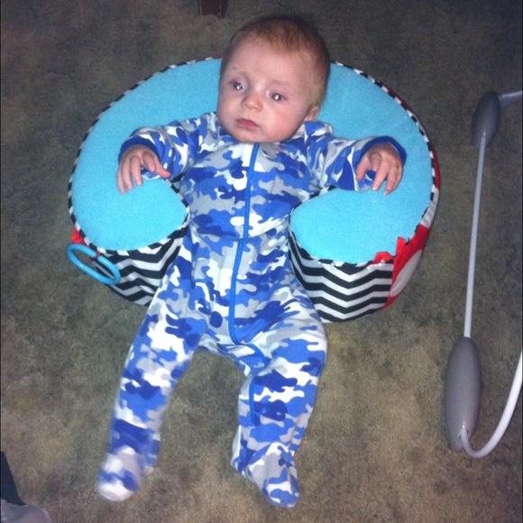 Meet your Posher, April - Picture 3 of 4