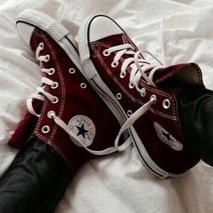 Maroon converse high tops $13 PRICE DROP