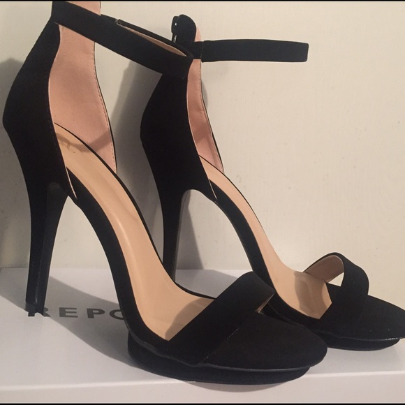 Black swayed platform high heels (New)