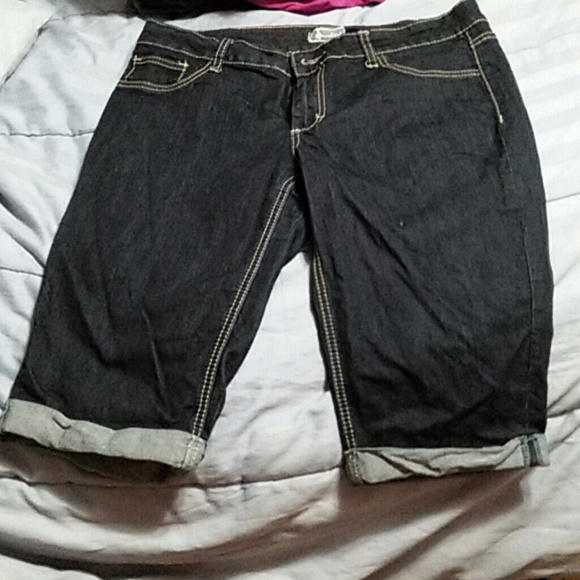 Soundgirl  size 15