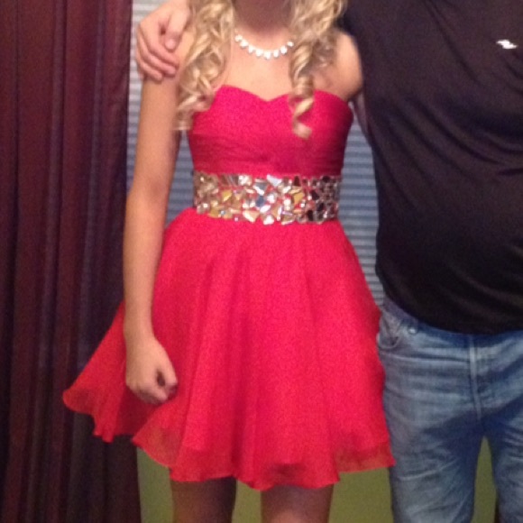 Red semi formal dress. - Picture 1 of 2