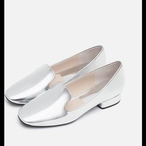 2xs HOST PICK🎉🎉 Zara Metallic Flat Loafers