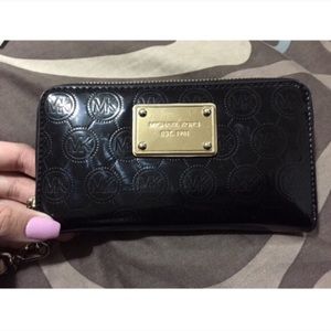 Michael Kors Wristlet Clutch Wallet!