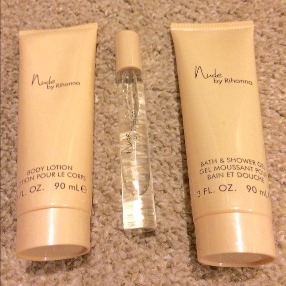 💄Rihanna Nude parfume💄