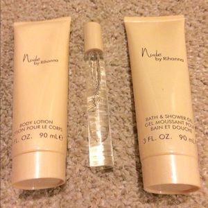 💄Rihanna Nude parfume💄