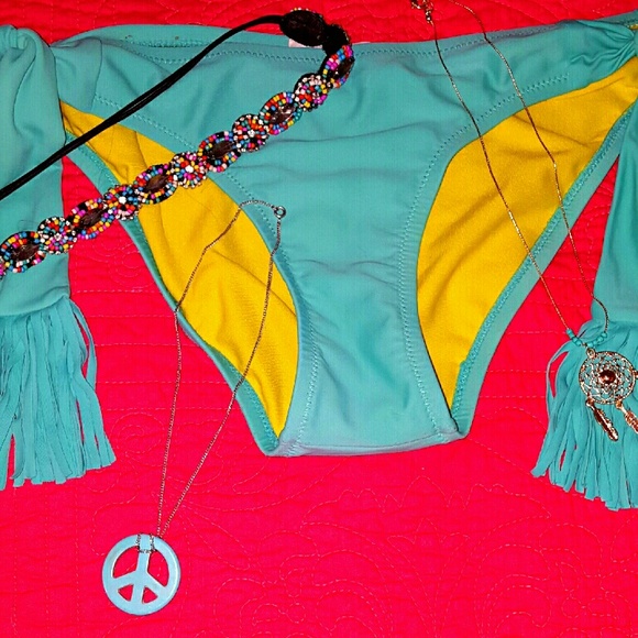 Jessica simpson bikini bottoms (s-m)
