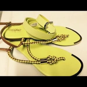 🍓NEON yellow flip flops with belt BUNDLE 🍓