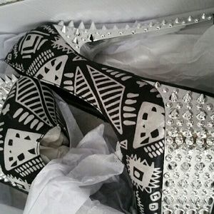 Women heels 6 inches tall