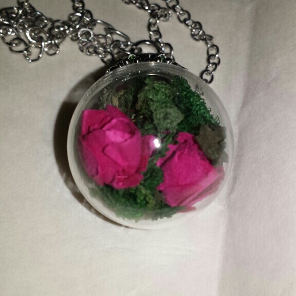 Game of the throne necklace - Picture 2 of 3