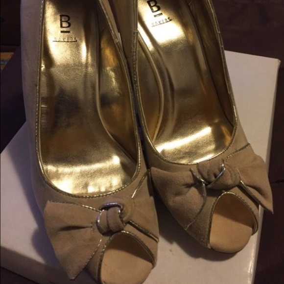 ❗️❗️Price ⬇️❗️❗️Peep toe Wedges