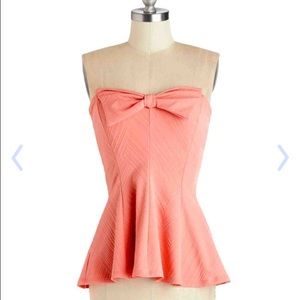 ModCloth strawberry ice top. Size medium. New.